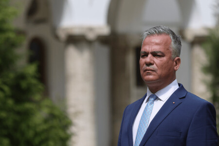 Cum justifică parlamentarii liberali anti-Bolojan susținerea pentru ...