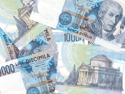 A găsit 2 miliarde de lire italiene puse la saltea de unchiul decedat. ...