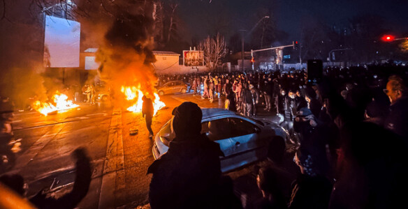 „Un masacru!”. Trei fotbaliști morți în valul de proteste din Iran. Tăcerea ...