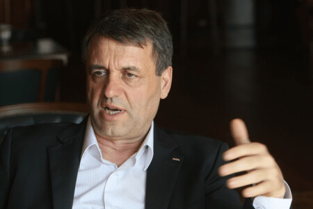 De la sacul de porumb din Obor la scanarea avioanelor Airbus. Povestea ...