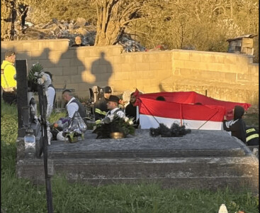Momente de groază într-un cimitir din Slovacia. Familia a auzit zgomote din ...