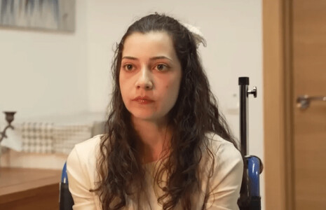 „Vreau să mor frumoasă”. Povestea Noeliei, tânăra de 25 de ani din Spania ...