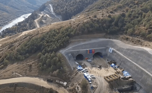 Blocaj pe Autostrada Sibiu-Pitești. Directorul CNAIR acuză lipsa acordului ...