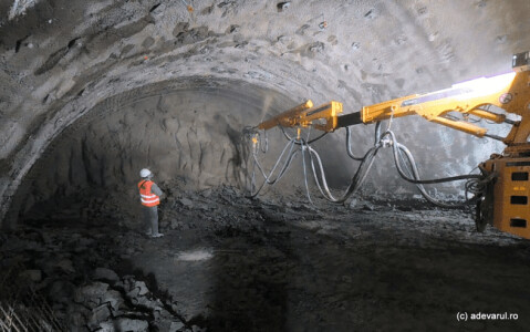 Cel mai mare tunel de autostradă din România, ajuns la jumătate. Când va fi ...