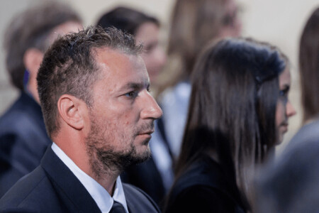 Marian Godină pleacă din țară și renunță la concediul pentru creșterea ...