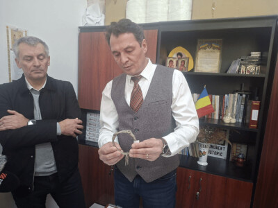 Comoară dacică descoperită în nordul extrem al României. Printre obiectele ...