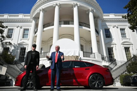 Tesla scumpește încărcarea mașinilor electrice în SUA. Cum încearcă Elon ...