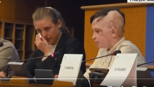 Moment sfâșietor în Parlamentul European. O interpretă a izbucnit în ...