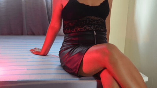 Aventurile unui pompier cu doua prostituate. Lipsa erecției l-a adus în ...