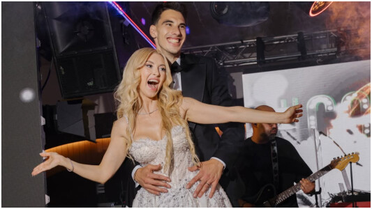 Câți bani au strâns Andreea Bălan și Victor Cornea după nunta de 200.000 de ...