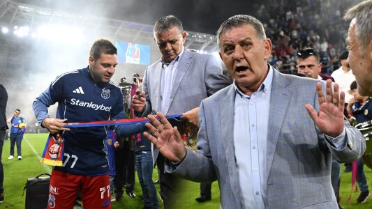 Marea dezamăgire a lui Marius Lăcătuș la 40 de ani de la câștigarea Cupei ...