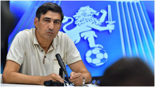 Ce meserii au avut părinții lui Victor Pițurcă. Puțini români știu cu ce ...