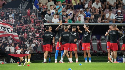 Fanii lui Dinamo râd de FCSB. Noua regulă: „E penalty doar după 3 hențuri”