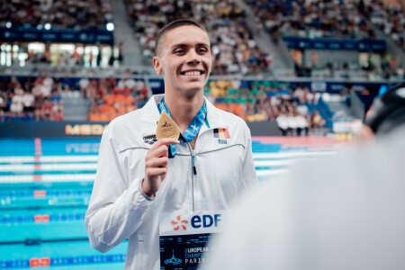 David Popovici, finala de 200 m liber LIVE la CE de natație Paris 2026. AUR ...