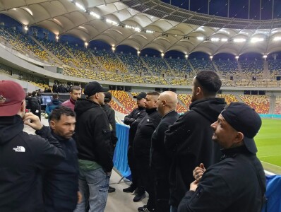 LIVE /  Sicriul lui Mircea Lucescu se află la Arena Naţională! Galeria ...