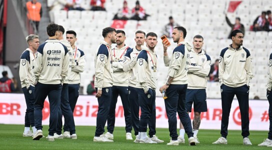 Au primit convocarea lui Hagi, dar și-au programat nunta în aceeași ...