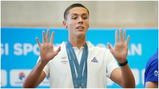 David Popovici, într-o misiune specială. Suma de bani pe care vrea să o ...