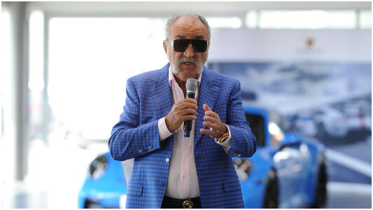 Orașul din România în care Ion Țiriac își face muzeu. Expune toți elefanții ...