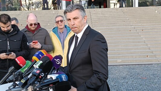 LIVE /  Sicriul lui Mircea Lucescu a ajuns la Arena Naţională! Ionuț ...