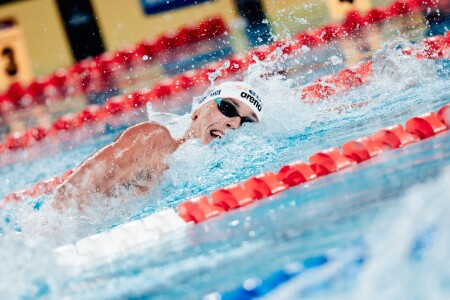 David Popovici, finala de 200 m liber LIVE la CE de natație Paris 2026. La ...
