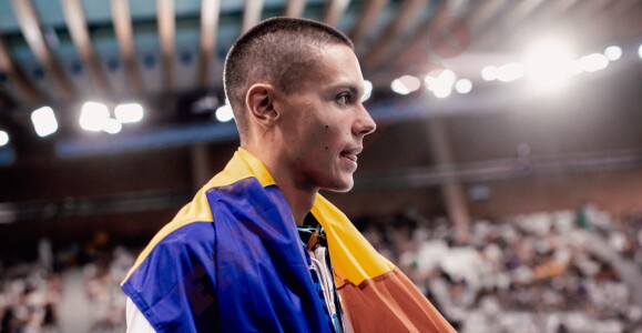 Ce CAMPION! Ce a făcut David Popovici imediat după ce a primit medalia de ...