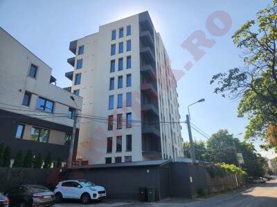 Vânzarea blocului din calea avioanelor, în vizorul Oficiului pentru ...