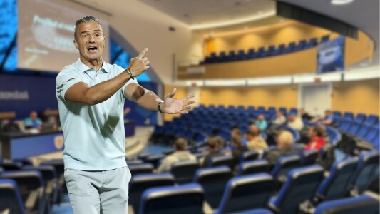 „Toți suntem proști și ne mâncăm între noi!”. Daniel Pancu, discurs ...
