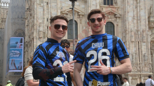 Fanii românii sunt la Milano pentru a fi alături de Chivu la titlul cu ...