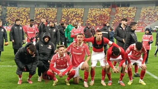 Andrei Nicolescu, ședință pe teren imediat după Dinamo – Metaloglobus. ...