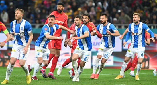 Fostul fundaș de la FCSB a marcat de la 60 de metri la primul meci pentru ...