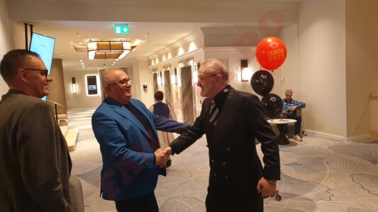 Gigi Becali, întâmpinat la Super Gala Fanatik 2025 de ziaristul care l-a ...