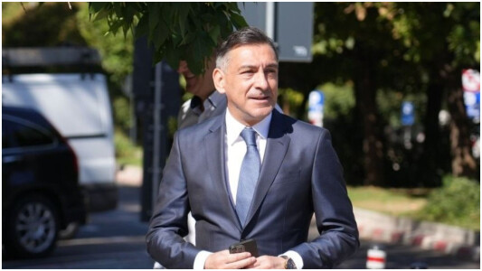 De ce a renunțat Ilie Dumitrescu la paharul de vin roșu băut seara. Când ...