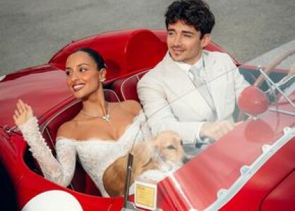 Nuntă ca în filme! » A plimbat-o pe Alexandra într-un Ferrari din 1957 pe ...