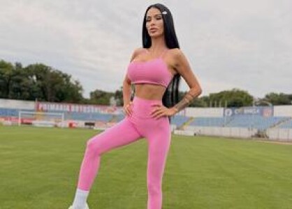 Daniela Crudu și Mădălina Pamfile au apărut pe gazon la Botoșani