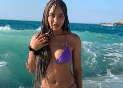 Elizabeth Omoregie s-a îmbrăcat în tricoul naționalei favorite de la ...