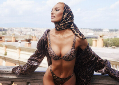 Supermodel după supermodel » Cel mai mare jucător din istoria fotbalului ...