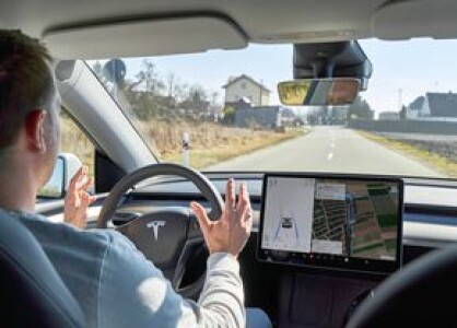 Moment istoric: prima țară din Europa care a autorizat modelele Tesla care ...