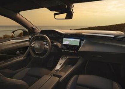 Noul Peugeot se lansează în România și vine cu un detaliu care atrage toate ...