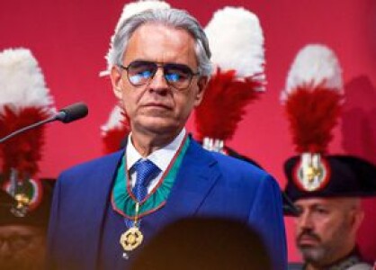 Andrea Bocelli a orbit definitiv în urma unei lovituri pe terenul de ...
