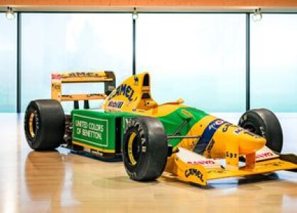 Monopostul cu care Michael Schumacher a obținut prima victorie în Formula ...