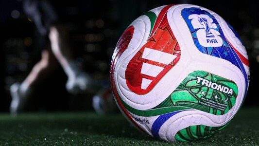 Vezi duelurile echipelor naţionale pe PrimaPlay.ro