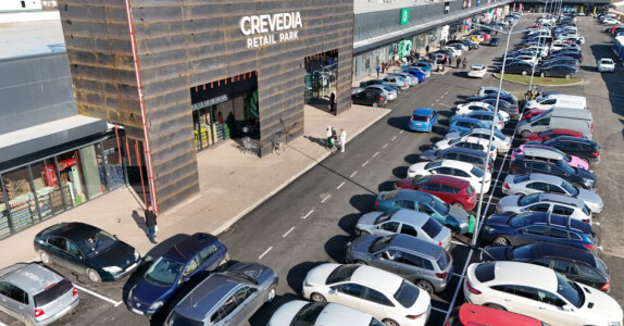 EXCLUSIV Centru comercial din România, scos la vânzare