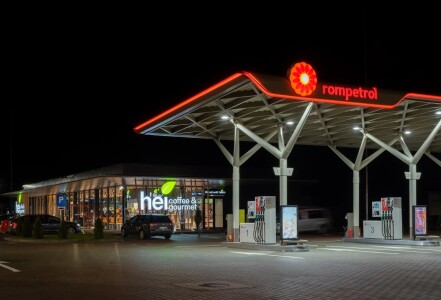 PREMIERĂ Ieftinire masivă a motorinei, care a ajuns, pentru prima dată în ultimul an, să coste mai puțin decât benzina