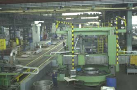 FOTO SURPRIZĂ Fabrică-emblemă a regimului comunist, gata să fie vândută