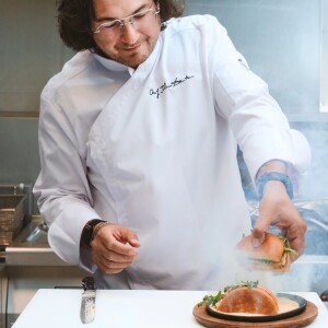 Chef Florin Dumitrescu deschide primele două restaurante proprii