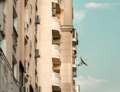 Tranzacțiile cu apartamente din București scad puternic la început de an