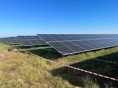 VIDEO Investiție majoră în România. Cel mai mare parc fotovoltaic din țară este acum oficial conectat la rețea