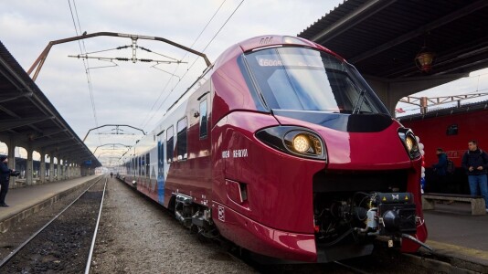 Trenurile Coradia Stream cumpărate de CFR de la Alstom cu 2 miliarde de lei ...