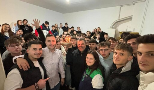 Cum a reușit profesorul Mihail Iordache – Bossul din Câmpina – să scoată pe ...