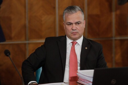 Adrian Veștea se duce la negocieri la sediul AUR. Premierul desemnat a ...